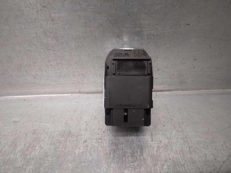 Recambio de mando elevalunas delantero izquierdo para peugeot 206 berlina 1.9 diesel referencia OEM IAM 6552WQ  