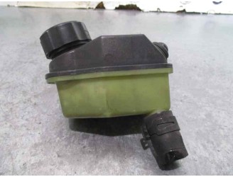 Recambio de deposito liquido direccion para volvo v50 familiar 2.0 diesel cat referencia OEM IAM 4N513531DC 