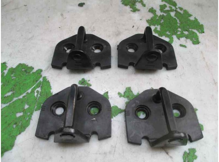 Recambio de bisagra puerta para volvo v50 familiar 2.0 diesel cat referencia OEM IAM   