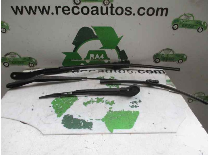 Recambio de brazo limpia delantero derecho para volvo v50 familiar 2.0 diesel cat referencia OEM IAM 
