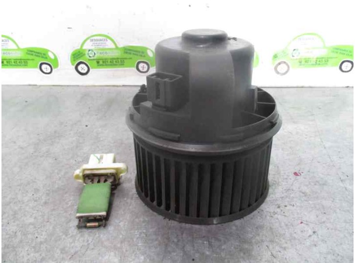 Recambio de motor calefaccion para ford focus berlina (cap) 1.6 tdci cat referencia OEM IAM 3M5H18456EB 010305342 