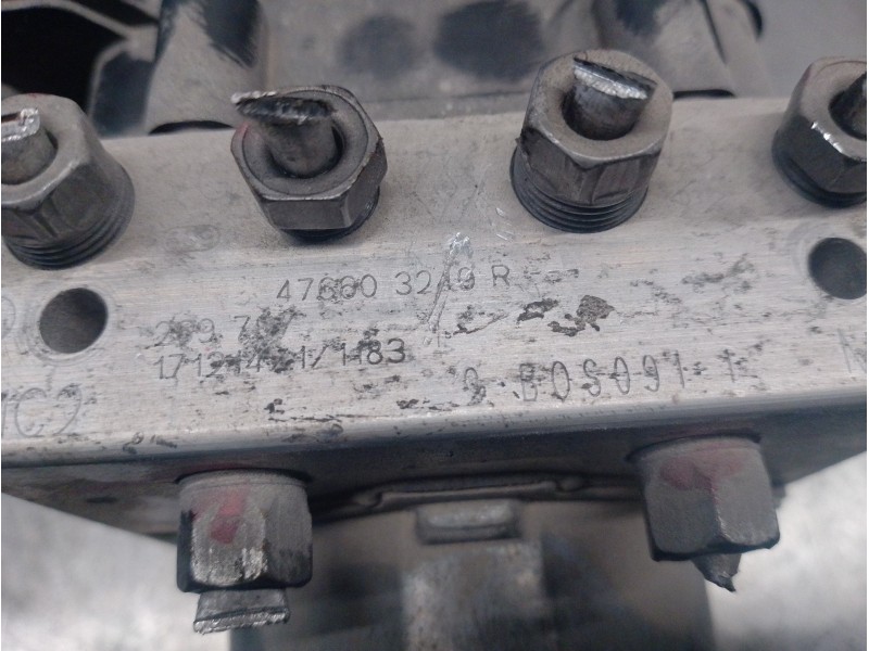 Recambio de abs para dacia sandero 1.0 12v cat referencia OEM IAM 476603249R 0265956560 BOSCH