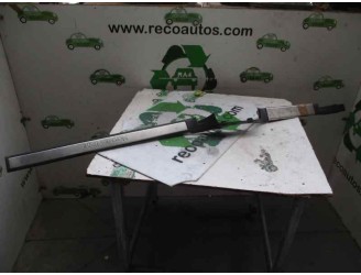 Recambio de embellecedor lateral para mercedes-benz clase m (w163) 2.7 cdi 20v cat referencia OEM IAM A1636861036  