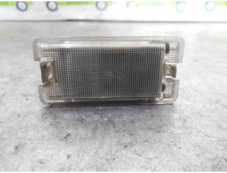 Replacement license plate light for Renault Vel Satis (BJ0) 3.0 V6 dCi Turbodiesel CAT OEM IAM reference 7700771935 