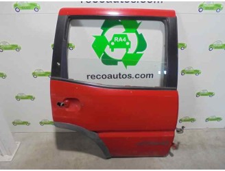 Recambio de puerta trasera derecha para nissan terrano/terrano.ii (r20) 2.7 turbodiesel referencia OEM IAM 821007F630 ROJA 5 PUE