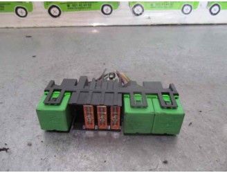 Recambio de caja reles / fusibles para citroën c3 1.4 hdi referencia OEM IAM 