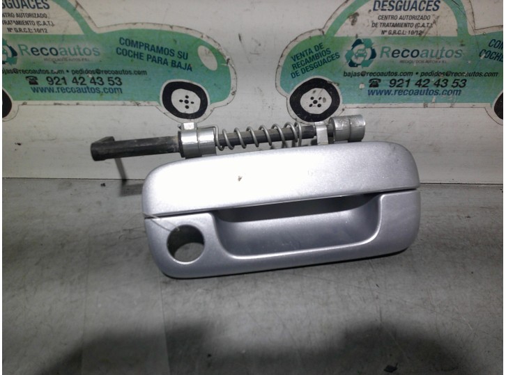 Replacement front right exterior door handle for Peugeot 406 saloon (s1/s2) 1.8 16v cat OEM IAM reference 9621858777 