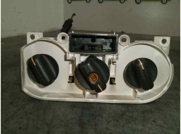 Recambio de mando calefaccion / aire acondicionado para opel astra f berlina 2.0 referencia OEM IAM 90360130 1905871 