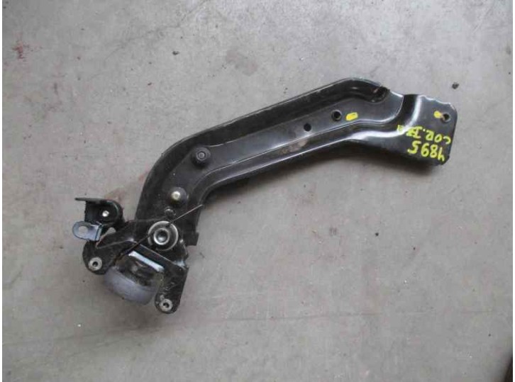 Replacement door hinge for Chrysler Voyager (RG) 2.5 CRD CAT OEM IAM reference 0693847AC SLIDING, 
