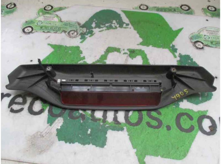 Central brake light replacement for Fiat Punto Berlina (188) 1.9 Diesel Eco OEM IAM reference 
