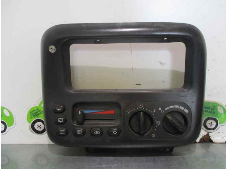 Recambio de mando calefaccion / aire acondicionado para chrysler voyager (gs) 2.5 turbodiesel referencia OEM IAM 4677335 