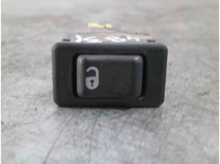 Recambio de botones salpicadero para nissan terrano/terrano.ii (r20) 2.7 turbodiesel referencia OEM IAM   