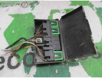 Replacement relay / fuse box for Citroën C4 Berlina 1.6 HDI CAT (9HY / DV6TED4) OEM IAM reference 9632229480 
