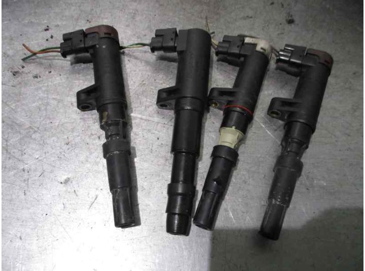 Recambio de bobina encendido para renault megane ii berlina 3p confort dynamique referencia OEM IAM 7700875000 216031219 VALEO