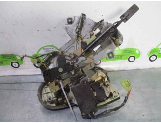 Recambio de cerradura puerta trasera derecha para kia carnival 2.9 turbodiesel cat referencia OEM IAM 2 PINES 5 PUERTAS