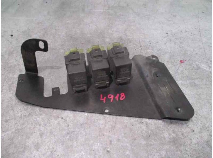 Recambio de caja reles / fusibles para chrysler voyager (gs) 2.5 turbodiesel referencia OEM IAM 4707408 95423B 