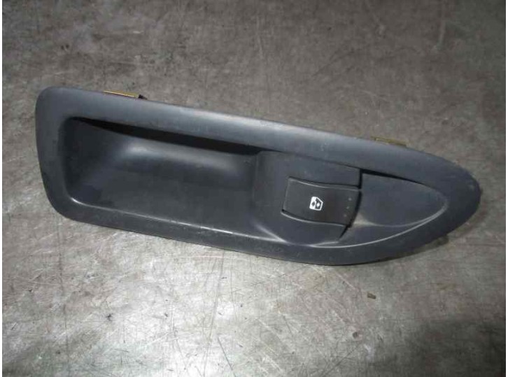 Recambio de mando elevalunas trasero izquierdo para renault laguna ii (bg0) luxe privilege referencia OEM IAM 