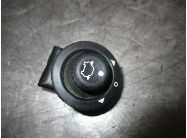 Recambio de mando retrovisor para ford fiesta (cbk) 1.4 16v cat referencia OEM IAM 93BG17B676BB  