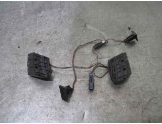 Recambio de mando radio volante para opel corsa c 1.3 16v cdti cat (z 13 dt / ln9) referencia OEM IAM 