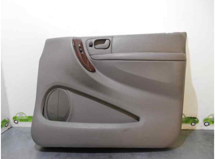 Recambio de guarnecido puerta delantera derecha para chrysler voyager (rg) 2.5 crd cat referencia OEM IAM 0354570 0WD761L5AD 5P