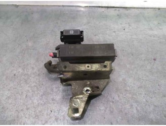 Replacement relay / fuse box for Chrysler Neon (PL) 2.0 16V cat OEM IAM reference 