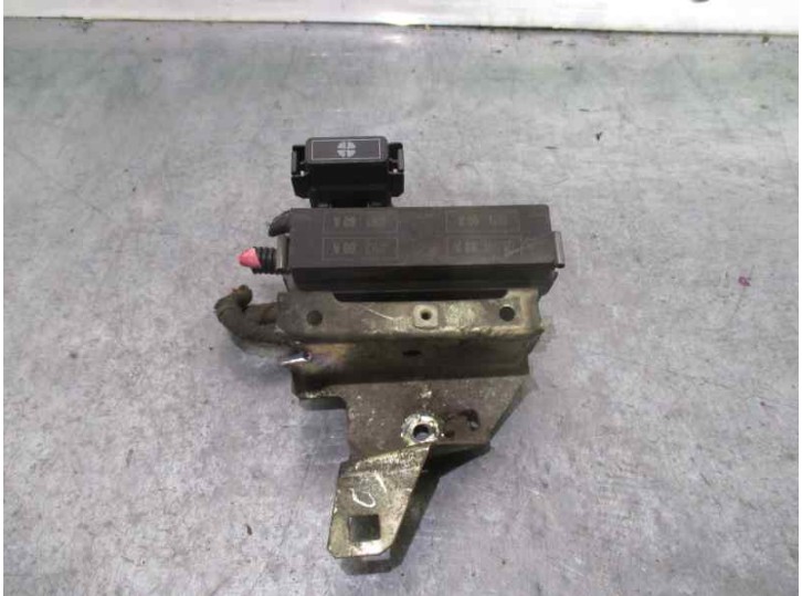 Replacement relay / fuse box for Chrysler Neon (PL) 2.0 16V cat OEM IAM reference 