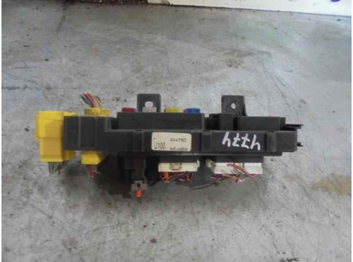 Recambio de caja reles / fusibles para chevrolet tacuma 1.6 cat referencia OEM IAM 04476D 