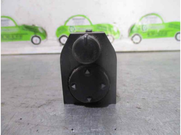 Recambio de mando retrovisor para audi a4 berlina (b5) 1.9 tdi referencia OEM IAM 8D0959565 03240014 LUK