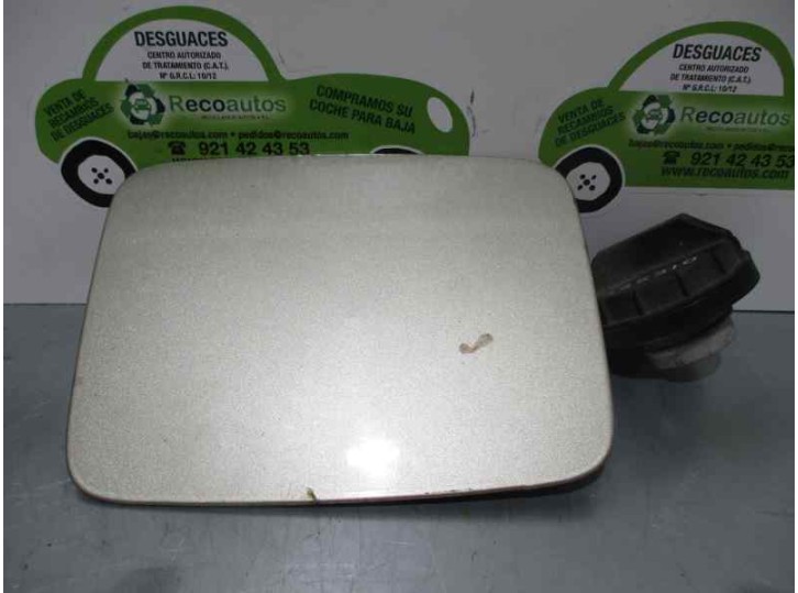 Recambio de tapa exterior combustible para kia sorento 2.5 crdi cat referencia OEM IAM 695113E000  MARRON