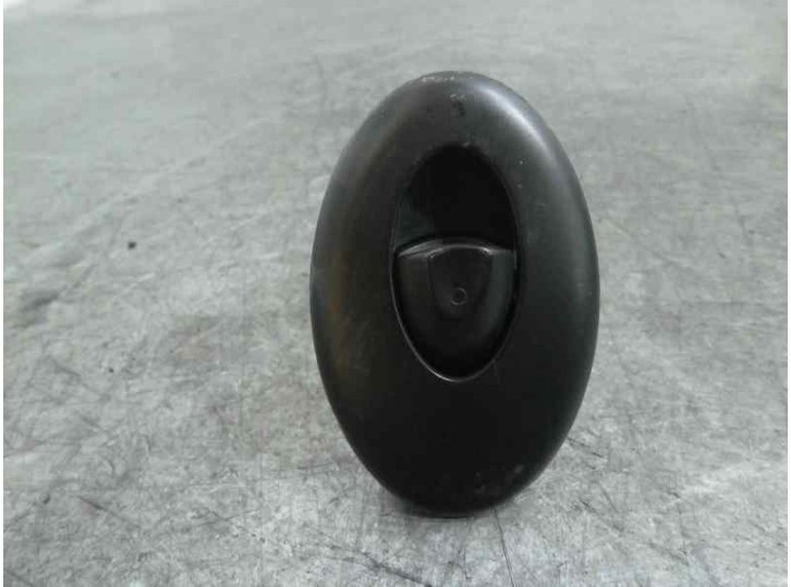 Recambio de mando elevalunas trasero izquierdo para mg serie 75 (rj) 2.5 v6 24v cat referencia OEM IAM YUD100741PUY 