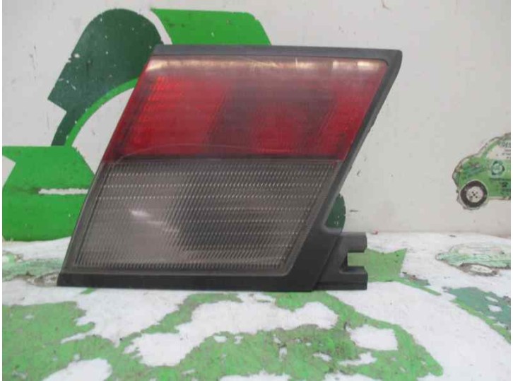 Recambio de piloto trasero derecho para nissan primera berlina (p11) 2.0 turbodiesel cat referencia OEM IAM 265502F727 DE PORTON