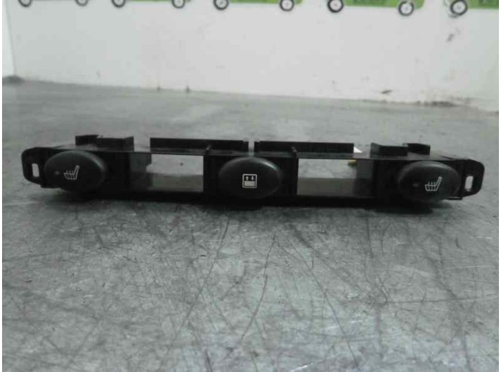 Recambio de botones salpicadero para mg serie 75 (rj) 2.5 v6 24v cat referencia OEM IAM YUD100871ANV 53135A0 