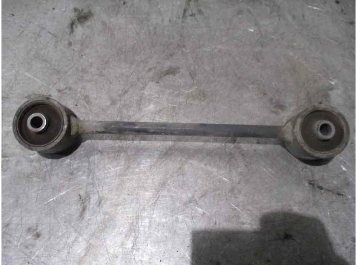 Recambio de tirante trasero izquierdo para kia sorento 2.5 crdi cat referencia OEM IAM 552003E000 