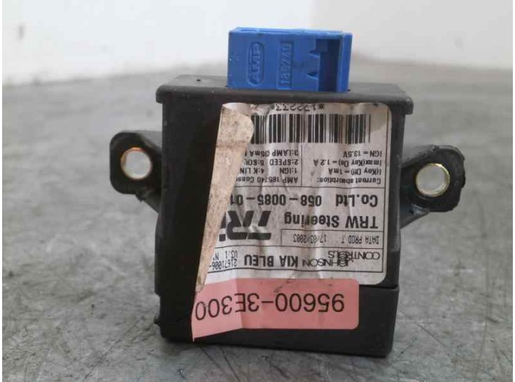 Recambio de modulo electronico para kia sorento 2.5 crdi cat referencia OEM IAM 956003E300  TRW