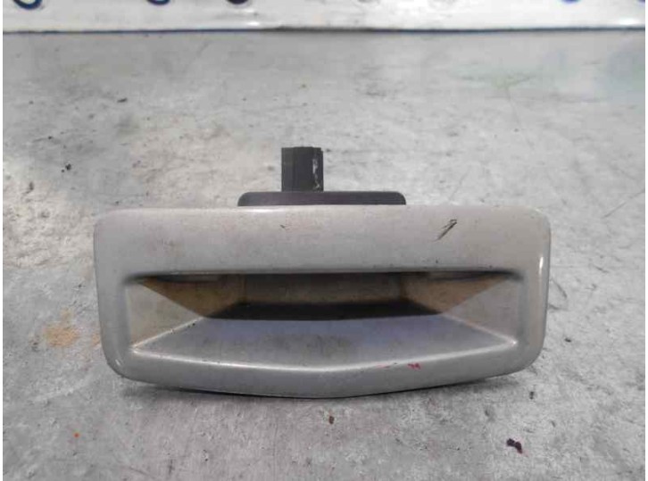 Recambio de maneta exterior porton para renault megane ii classic berlina 1.9 dci diesel referencia OEM IAM 501520106 CAJA 5