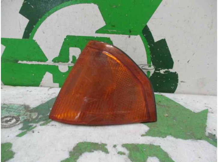 Replacement front left indicator light for Alfa Romeo 33 Saloon 1.4 CAT OEM IAM reference 