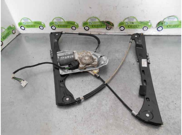 Replacement front left window regulator for Mercedes-Benz C-Class (W203) sedan 2.2 CDI CAT OEM IAM reference 990596100 6 