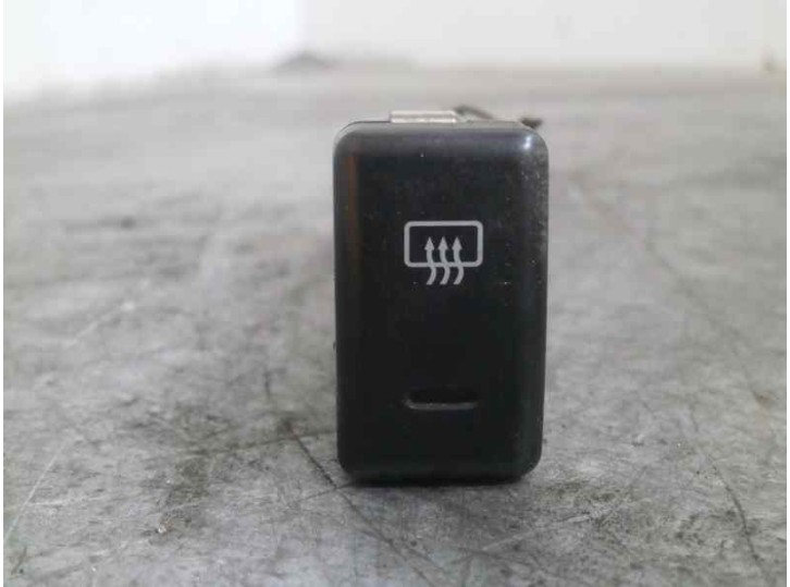 Replacement rear window heater button for Opel Frontera B Limited OEM IAM reference 