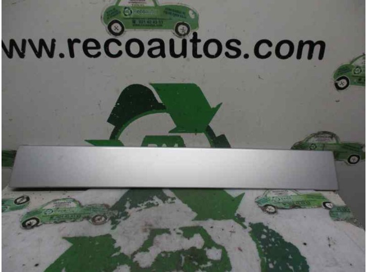 Recambio de embellecedor para mercedes-benz vaneo (w414) furgoneta compacta 1.7 turbodiesel cat referencia OEM IAM 
