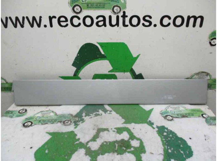 Recambio de embellecedor para mercedes-benz vaneo (w414) furgoneta compacta 1.7 turbodiesel cat referencia OEM IAM 