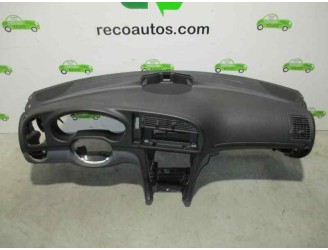 Recambio de salpicadero para saab 9-3 berlina 2.2 16v tid cat referencia OEM IAM NEGRO 