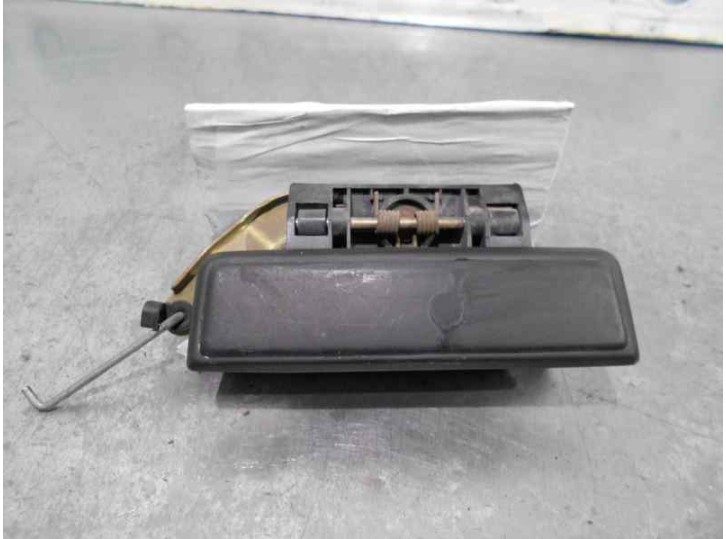 Replacement front right exterior door handle for Peugeot 205 sedan 1.8 diesel cat OEM IAM reference 