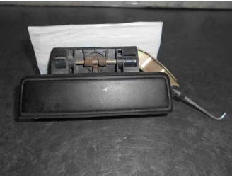 Recambio de maneta exterior delantera izquierda para peugeot 205 berlina 1.8 diesel cat referencia OEM IAM  CAJA 7 