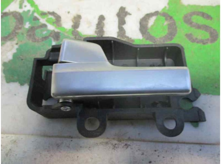 Recambio de maneta interior trasera izquierda para ford focus berlina (cap) 1.6 tdci cat referencia OEM IAM 3M51R22601BB 3M51R22
