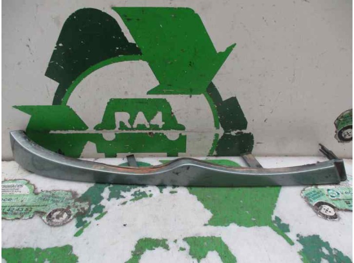 Recambio de cerquillo faro para opel astra f berlina 1.7 turbodiesel cat (x 17 dtl / 2h8) referencia OEM IAM 