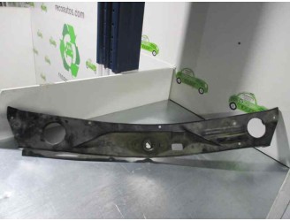 Recambio de panel frontal para peugeot 205 berlina 1.6 gti referencia OEM IAM  PARTE SUPERIOR,DE CHAPA 