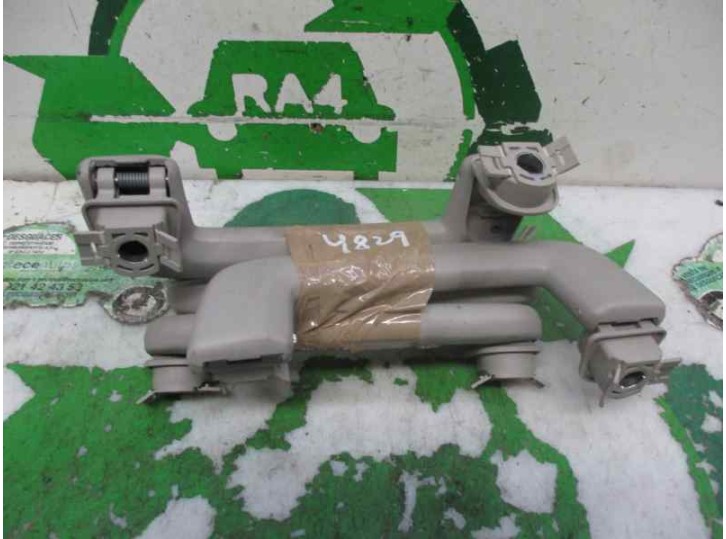 Replacement front left interior door handle for Volvo S40 sedan 1.8 CAT OEM IAM reference 