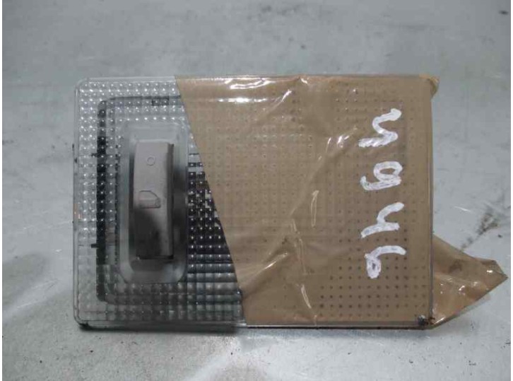 Recambio de luz interior para opel corsa d 1.2 16v lpg referencia OEM IAM 1288163 TRASERA