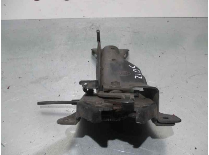 Recambio de cerradura capot para kia sorento 2.5 crdi cat referencia OEM IAM 811303E000 5 PUERTAS