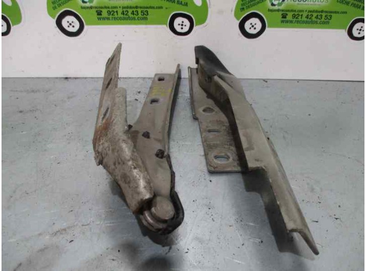 Hood hinge replacement part for Opel Vectra A 2.0 OEM IAM reference 